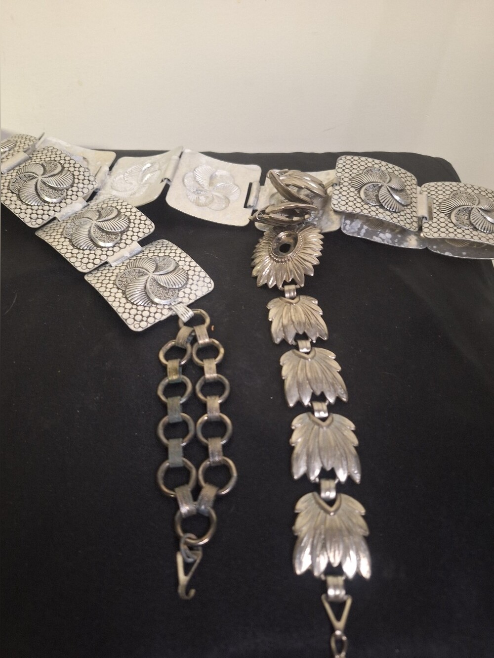 Silver-Tone Floral Link Belt - Size 36" To 45" XXL